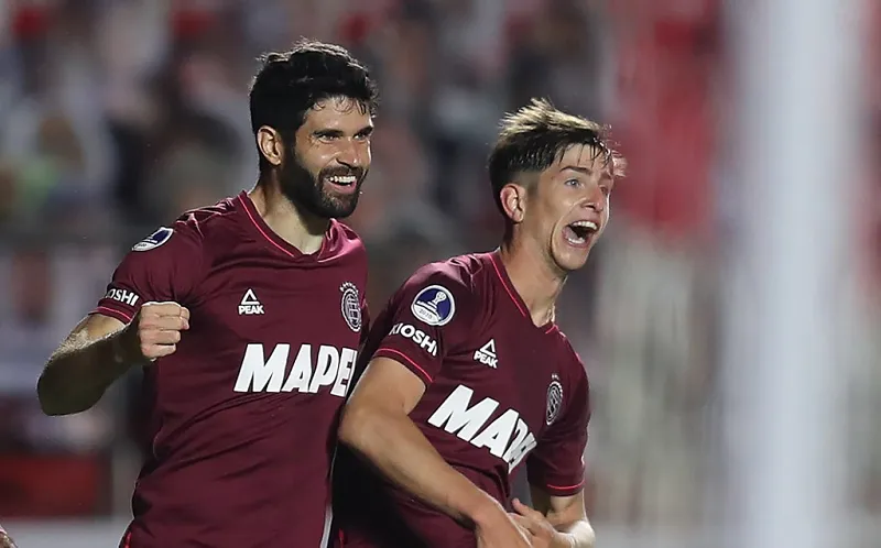 Lanus đặt mục tiêu đánh bại Rosario Central