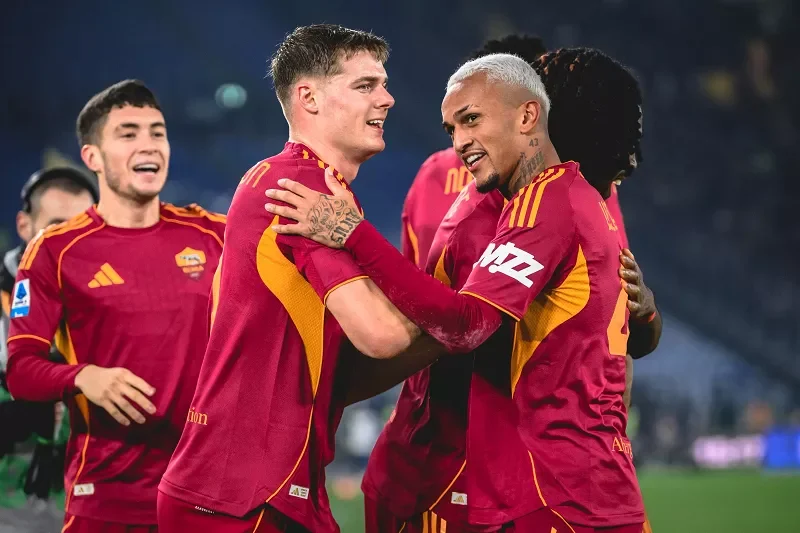Phong độ Roma vs Genoa đều rất kém